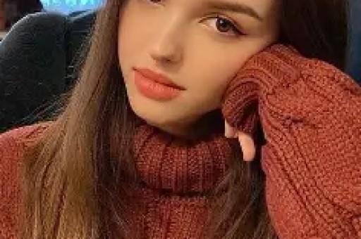 AI生成的千禧年女演员走红TikTok单条视频百万点赞；《纸手机》后又一部催泪AI短片火了 GC热门精选